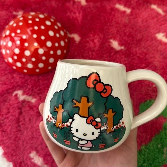 Hello Kitty Mushroom Top Ceramic Mug - Picture 3 of 5